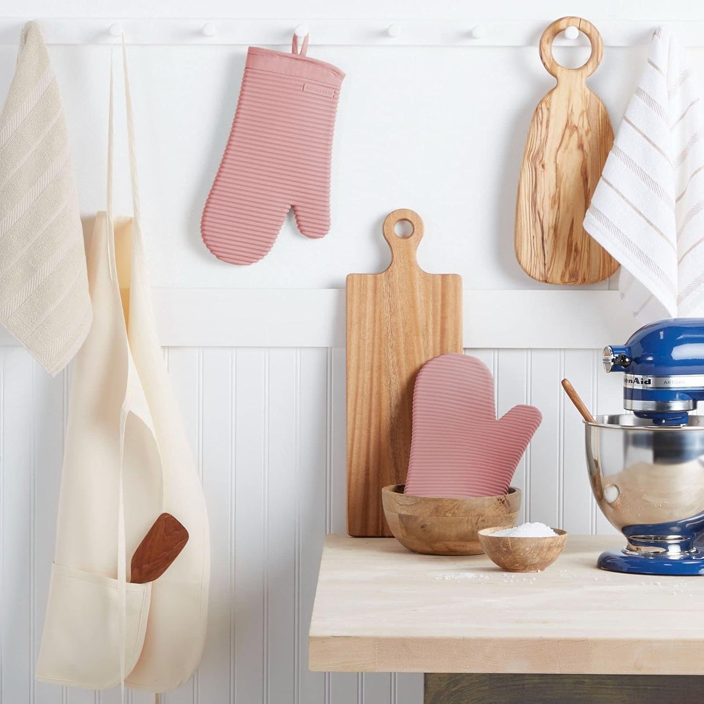 KITCHENAID Ribbed Soft Silicone Oven Mitt 2-Pack Set, 7.5"x13", Milkshake